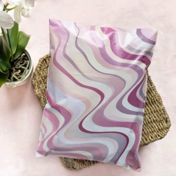 50 10X13 Poly Mailers Abstract Swirl PRICE IS FIRM - Picture 7 of 8